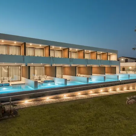 Lazaros Hotel Resort شقة فندقية تسيليفي