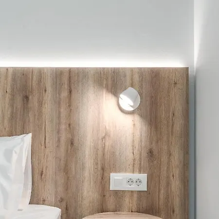 Lazaros Hotel Resort تسيليفي