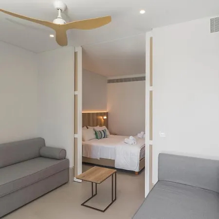 Lazaros Hotel Resort شقة فندقية