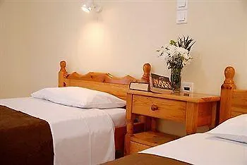 Lazaros Hotel Resort تسيليفي