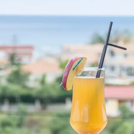 Lazaros Lejlighedshotel 3*