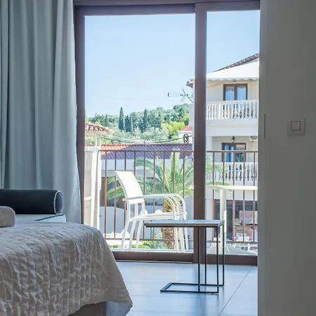 Lazaros Lejlighedshotel 3*