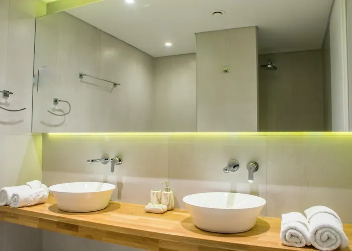 Aparthotel Lazaros 4*